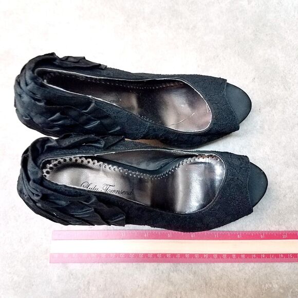 Lulu Townsend Womens Gloria Size 7.5 Black Slip On Peep Toe Floral Heel - Picture 7 of 10